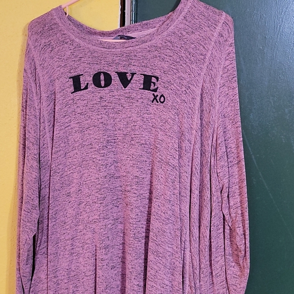 AnyBody Tops - AnyBody Long Flowy Top
